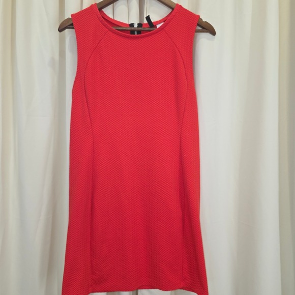 H&M Sleeveless Dress Chevron Texture Casual Party‎ Cocktail Red 14 - Picture 1 of 4